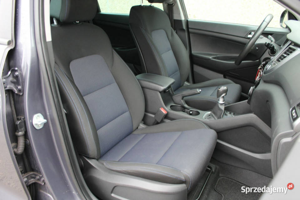 Hyundai Tucson 16 Benzyna 124 Wyposażenie czujnik zmierzchu Lubań sprzedam