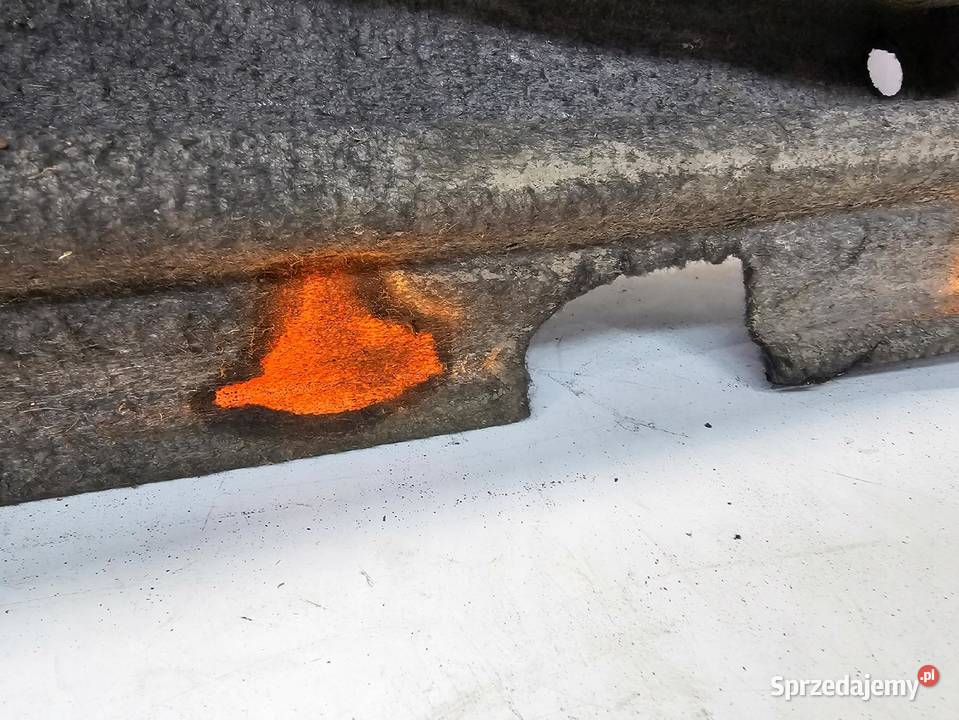 OSŁONA PODWOZIA LEWA AUDI A4 B8 LIFT 8K0825207D osobowe Przystajń