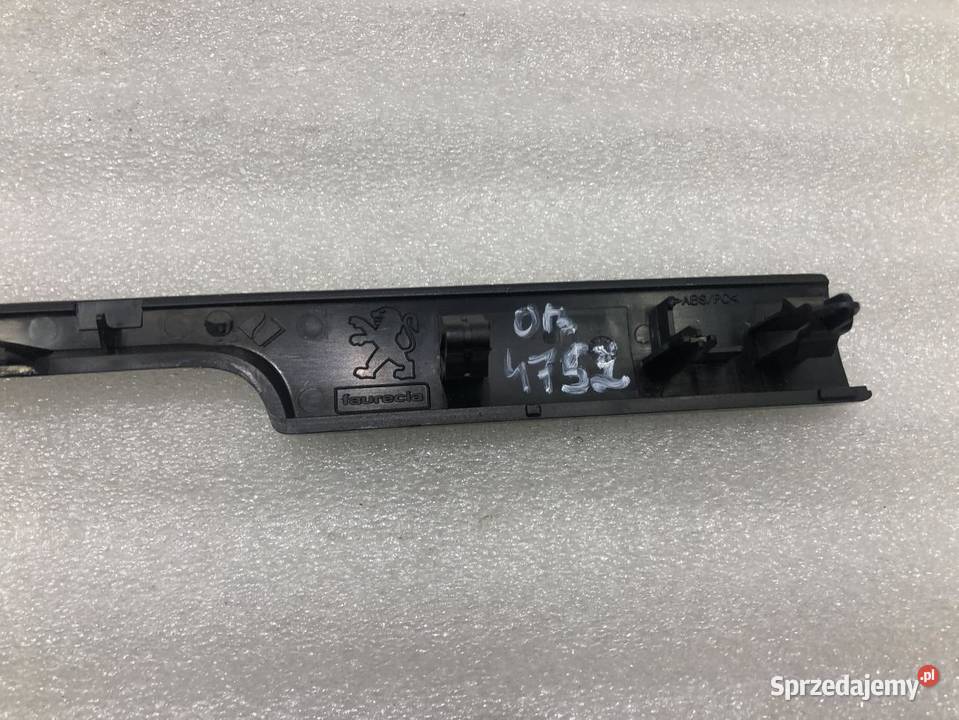 LISTWA OZDOBNA KONSOLI PEUGEOT 407 EU 9647155277