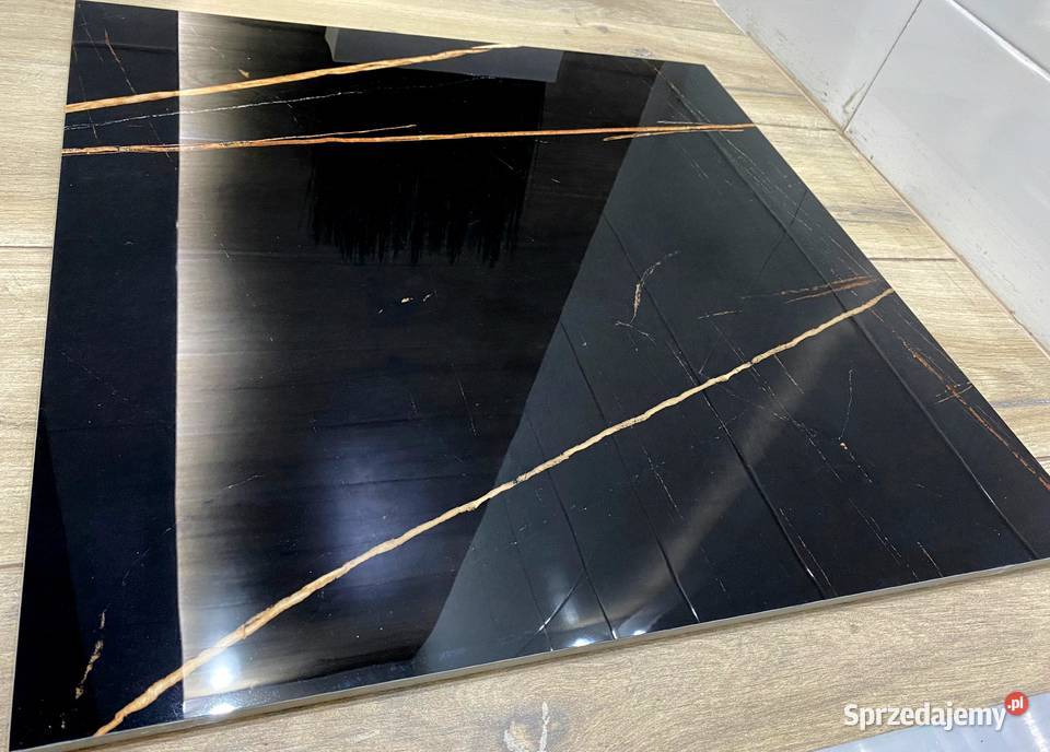 CZARNY MARMUR POLEROWANY 60x60 ZŁOTA ŻYŁKA gatI Łask