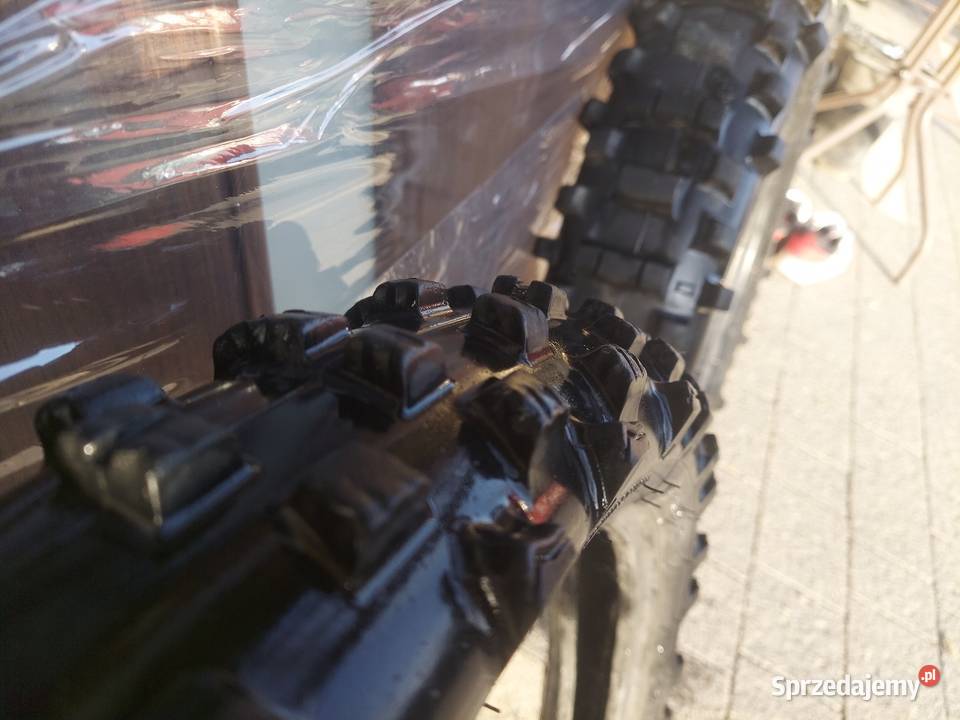 opony do crossa metzeler 6 days extreme Blizne