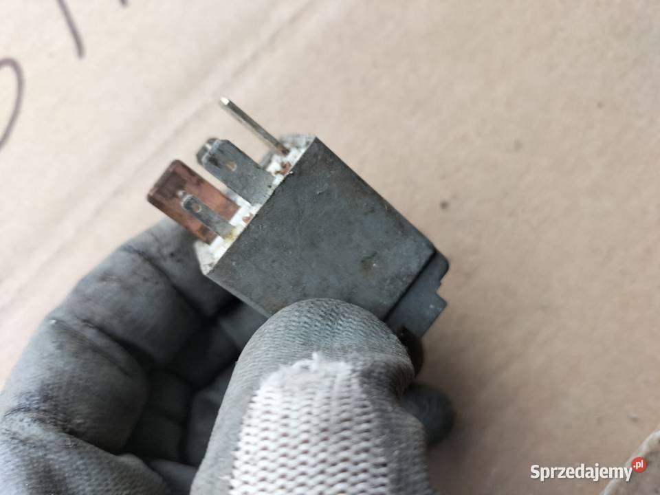 Przekaźnik Audi 215 443951253L Kamień-Kolonia