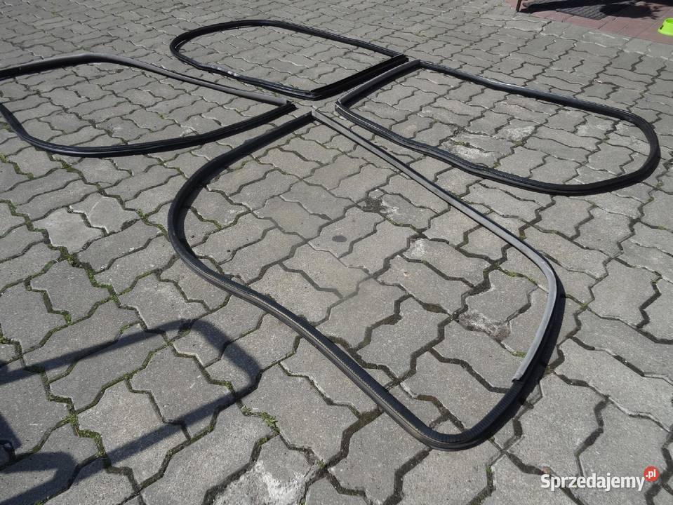 AUDI A8 D2 9902 USZCZELKA GUMA DRZWI PRZOD TYL osobowe wielkopolskie