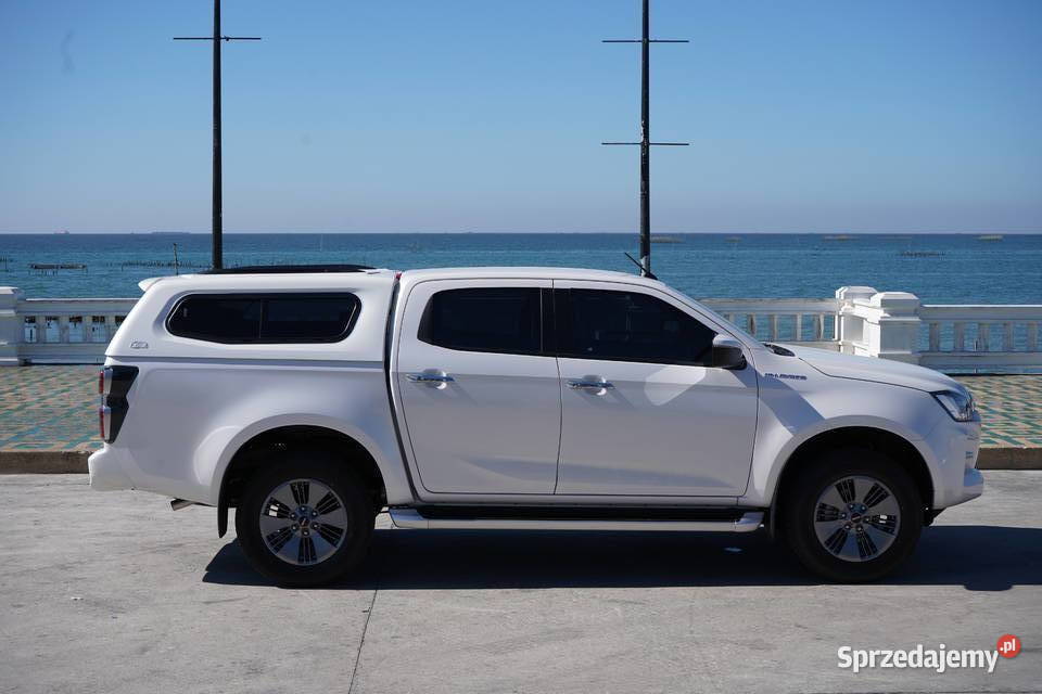 Zabudowa Isuzu D Premium HARDTOP na pakę Szyby Pasłęk