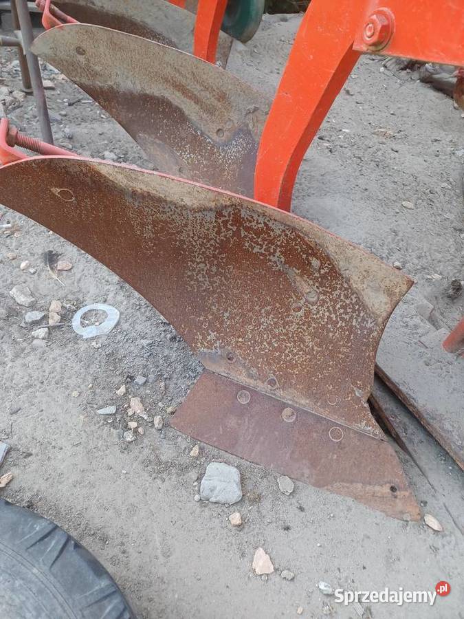 Pług 4 skibowy kverneland Maszyny uprawowe Nowogrodziec
