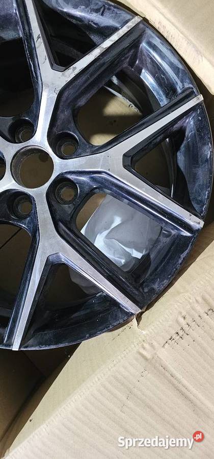 Felga aluminiowa Toyota Rav4 2017 R18 sprzedam