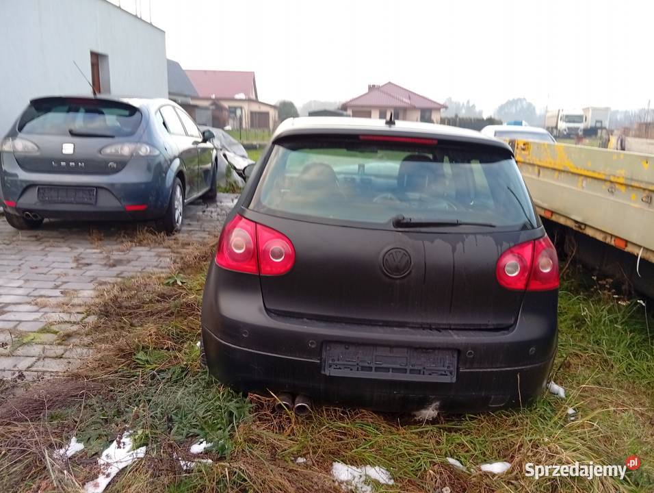 VW Golf GTI V 20 TFSI 200 czarny mat 220