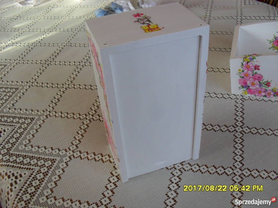 Piękny zestaw decoupage chustecznik i pojemnik