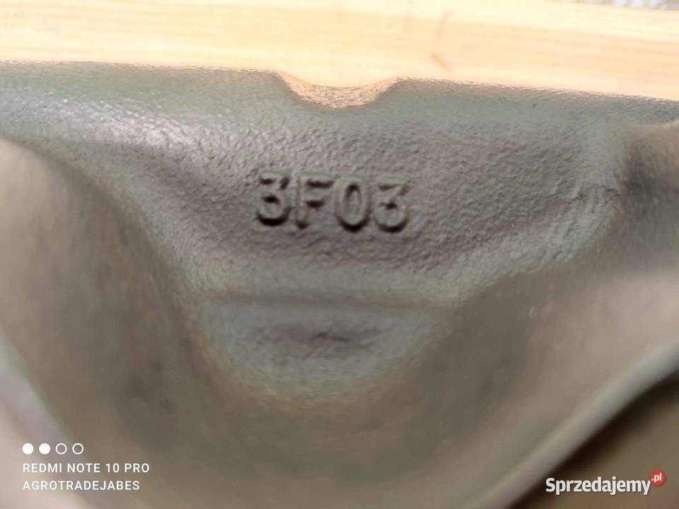 Głowica cylindra John Deere 6068 HRT 90 R529186 sprzedam