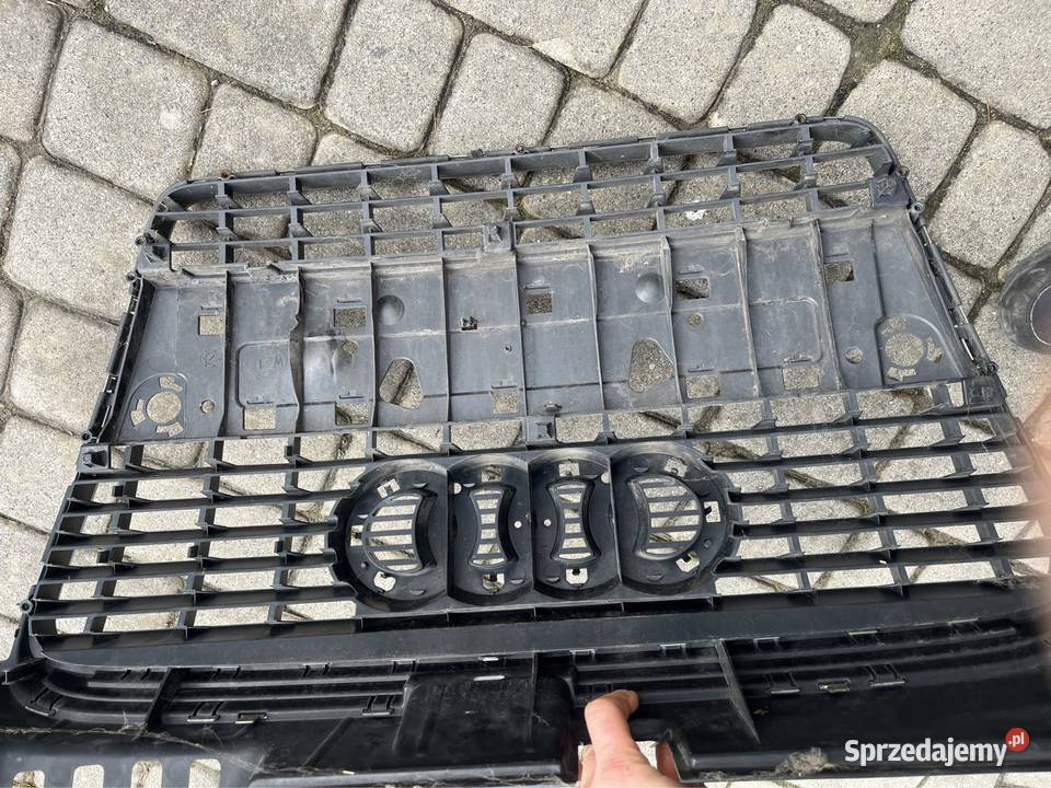Atrapa chłodnicy Audi a4b7 sprzedam
