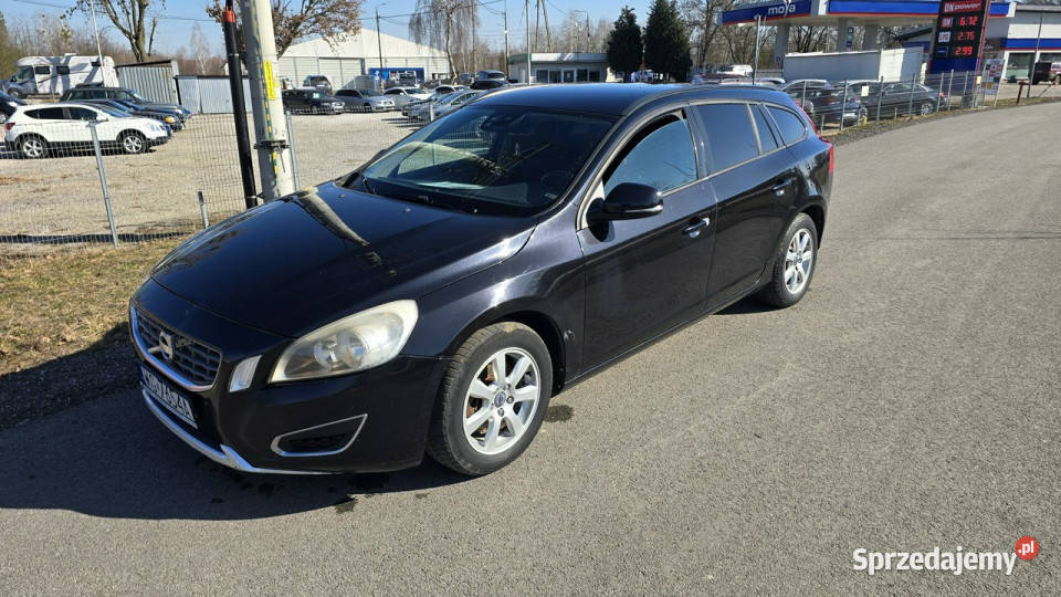 Volvo V60 Lekko Uszkodzony sprawny Jeżdżący I Karczew