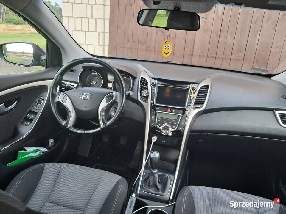 Hyundai i30 II 16 hatchback edycja specjalna Rok produkcji 2014 Utrata