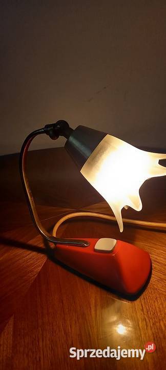 Mała lampka nocna z kloszem z lat 5060 ubwieku 2 Skierniewice