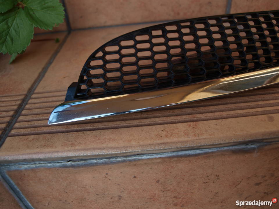 Nissan Almera listwa chrom na grill przód lewa Kalisz