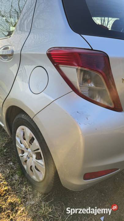 Toyota Yaris III 2013 10 benzyna14500 benzyna