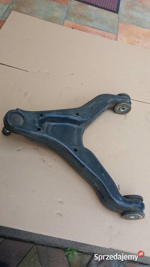 Wahacz dolny i górny lewa strona IVECO DAILY Chomentówek