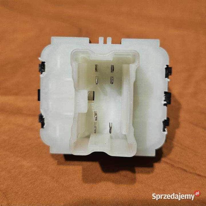 Przełącznik przycisk sterowania szyb przednich Radlin