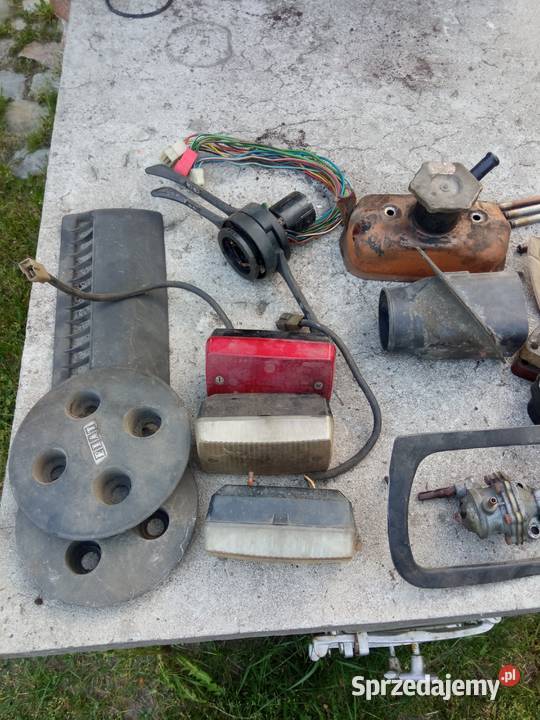 Części Fiat 126 gaźnik pokrywa manetki Rok produkcji 1985 Góra Kalwaria