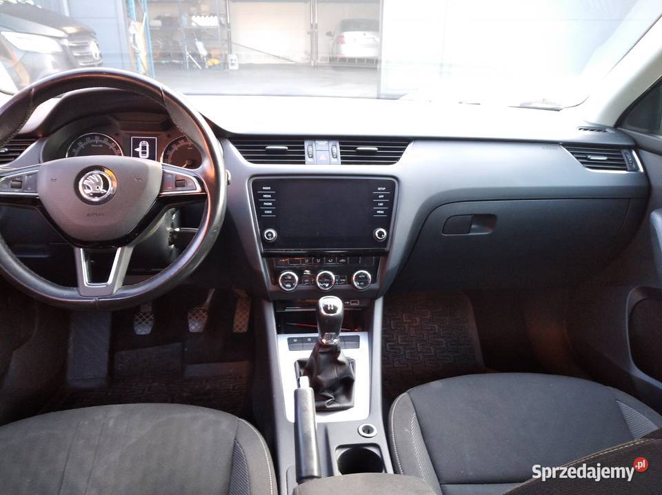 SKODA OCTAVIA 16 DIESEL SERWISOWANA W SUPER manualna Pionki