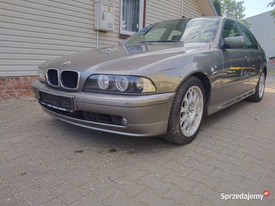 BMW E39 525i BENZYNA 192 2002r MANUAL 240 elektryczne lusterka Samochody osobowe Lipsko