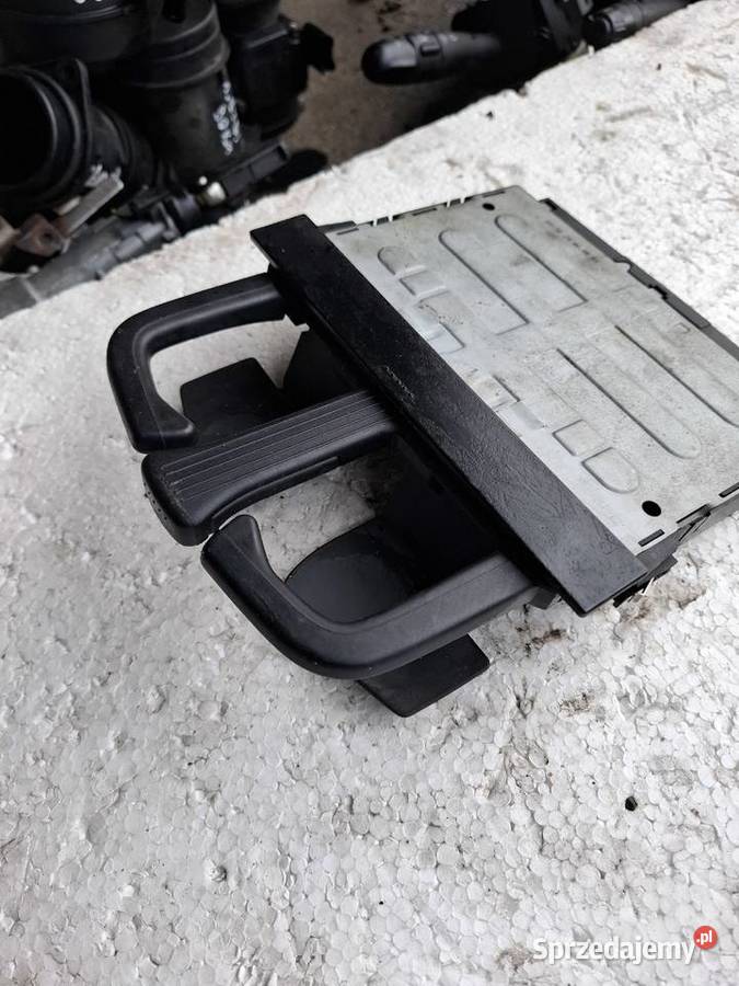 Uchywt Panel Na Kubki Volkswagen Golf 4