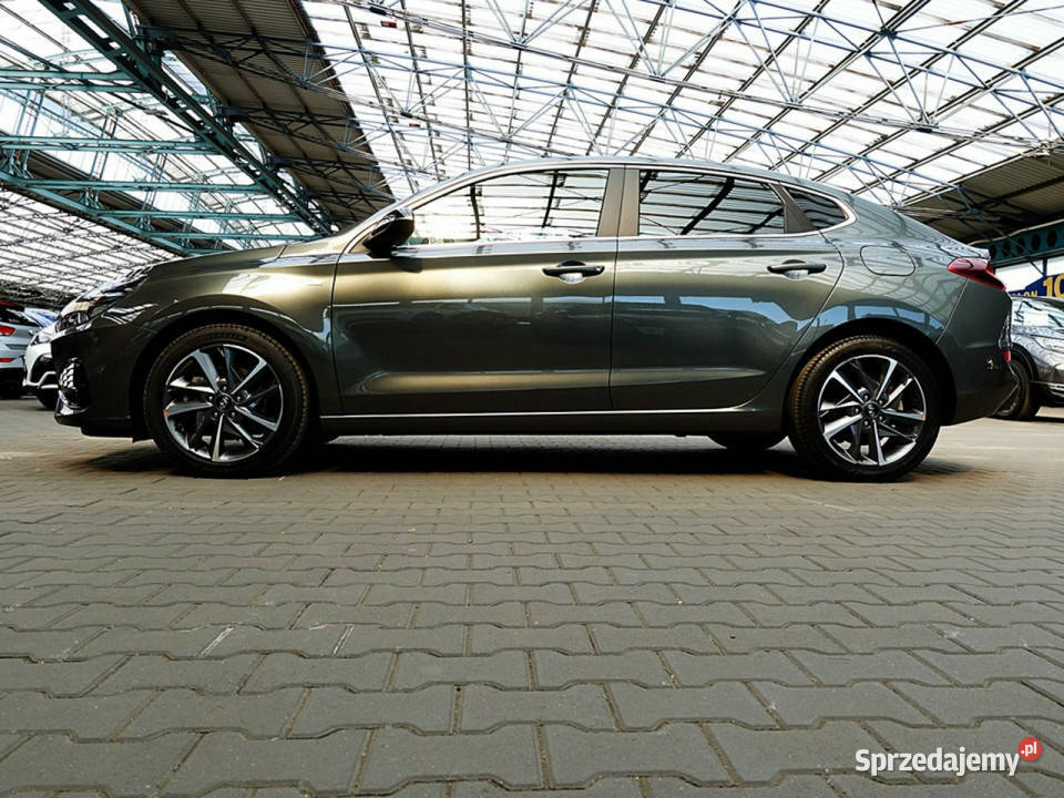 Hyundai i30 FASTBACK AUTOMAT 160 NaviKameraLed 4/5