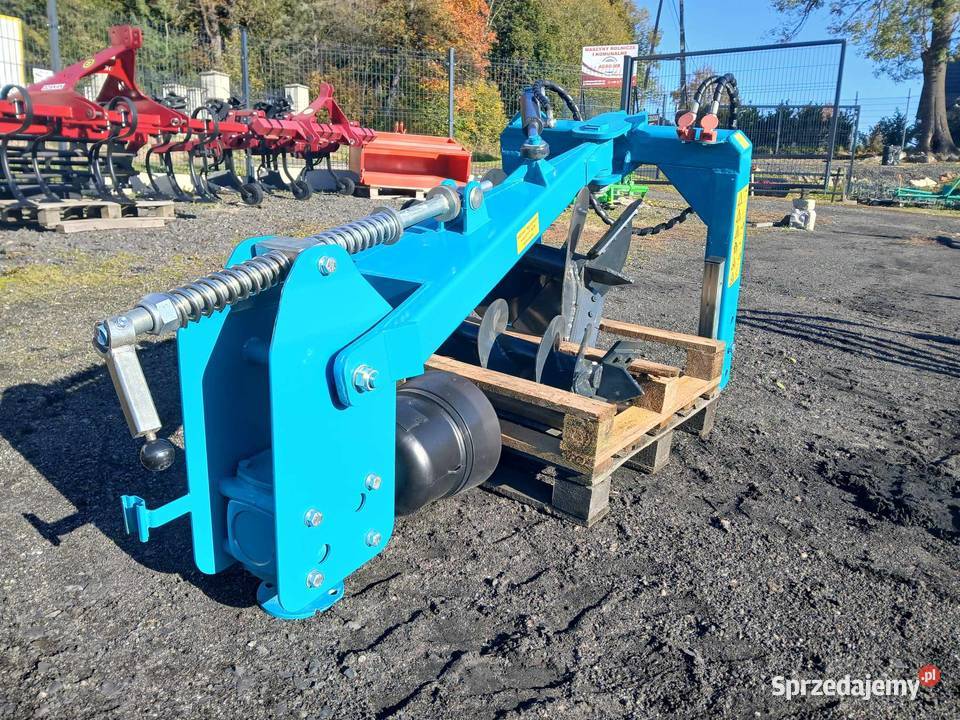 Świder ziemny z posuwem hydraulicznym