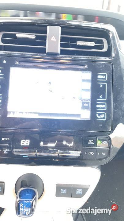 TOYOTA PRIUS 18 r 2017 białą perła 47000 sprzedam