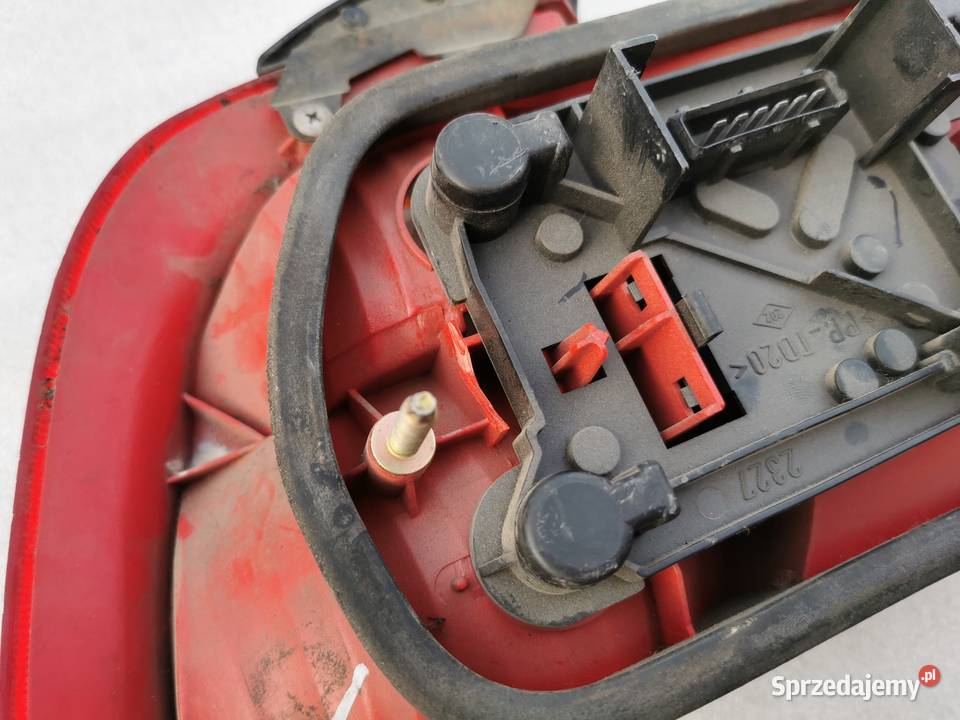 Lampa Lewy Tył Tylna Lewa Toyota Avensis T22 mazowieckie Wyszków