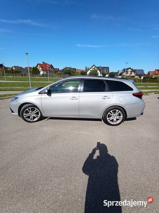 Toyota Auris 16 lpg manualna Kielce