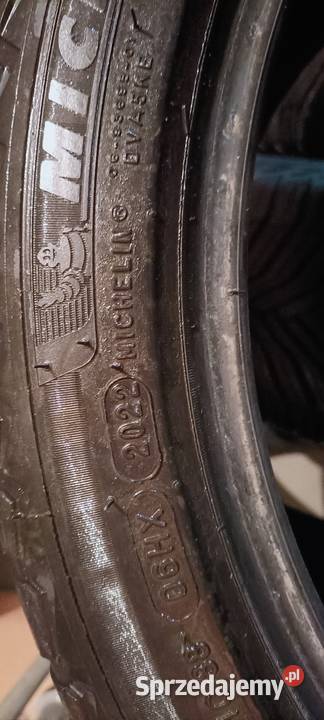Zimowe opony 24540 R18 Michelin sprzedam