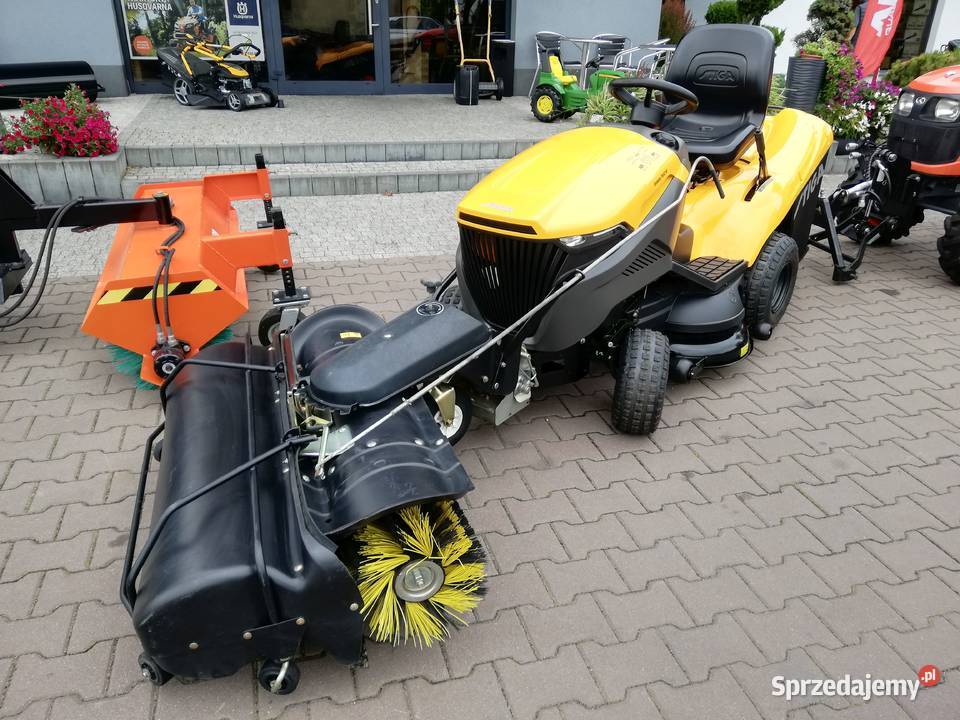 Traktor ogrodowy z zamiatarką firm Stiga 7102W łódzkie Kobiele Wielkie