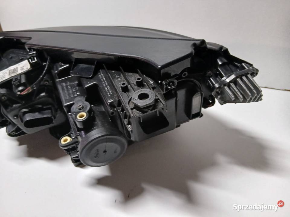 REFLEKTOR PRAWY VW ARTEON FULL LED osobowe Lampy przednie Warszawa sprzedam