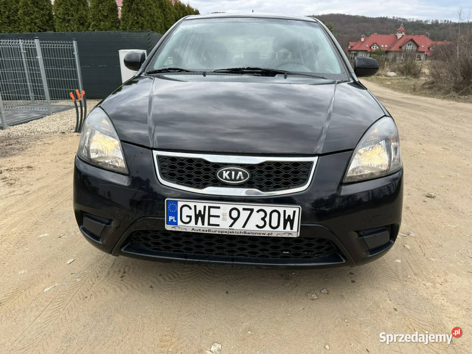 Kia Rio Benzyna klimatyzacja opony wielosezonowe kurtyny powietrzne Wejherowo