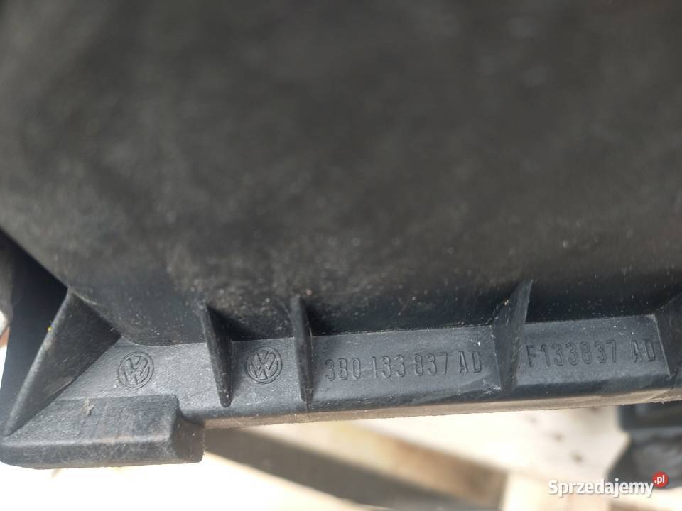 Obudowa Filtra Powietrza Airbox 3B0 133 837AD Radziszów
