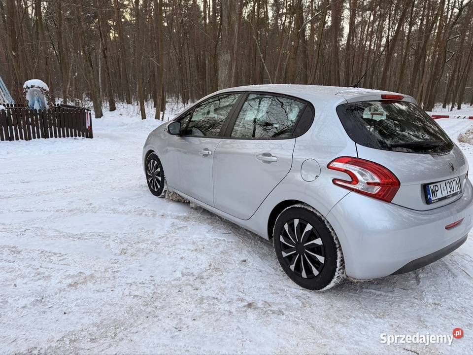 Peugeot 208 16 eHDI światła do jazdy dziennej Piaseczno