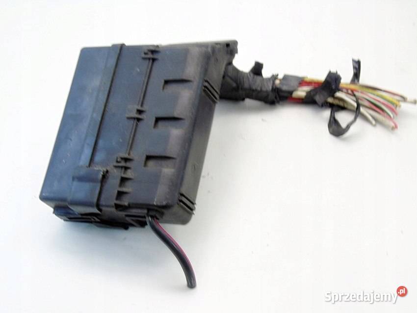 Skrzynka bezpieczników Nissan Almera Tino 2002 osobowe