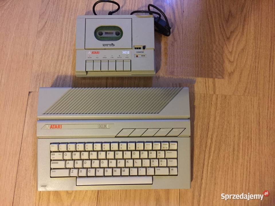Atari 130xe plus magnetofon i pudełka Łążynek