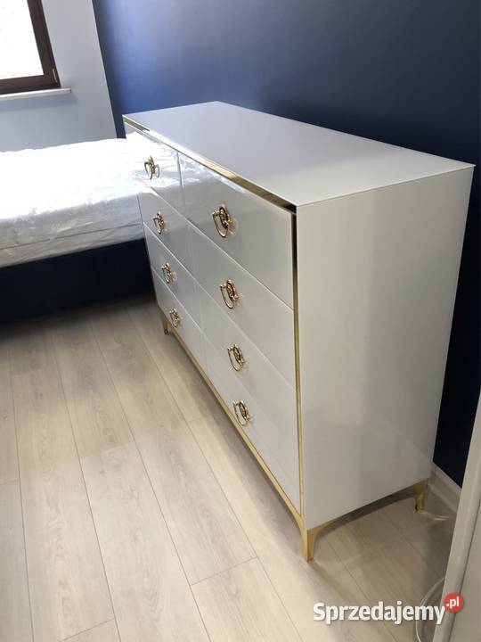Komoda biała noga prosta zlota kołatka meduza Kępno