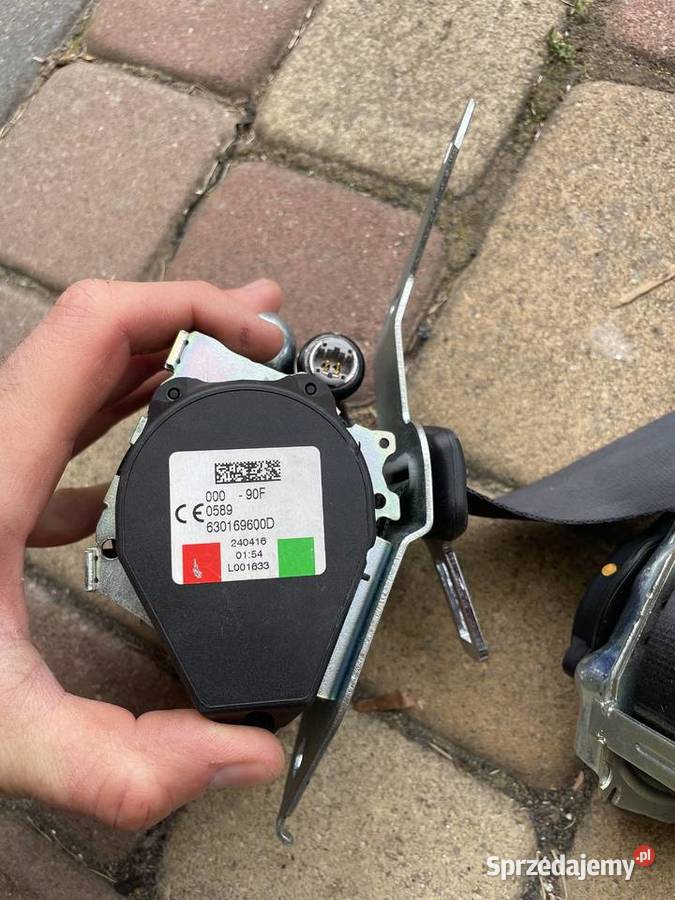 Pasy bezpieczeństwa tył Toyota Avensis T27 osobowe Elbląg