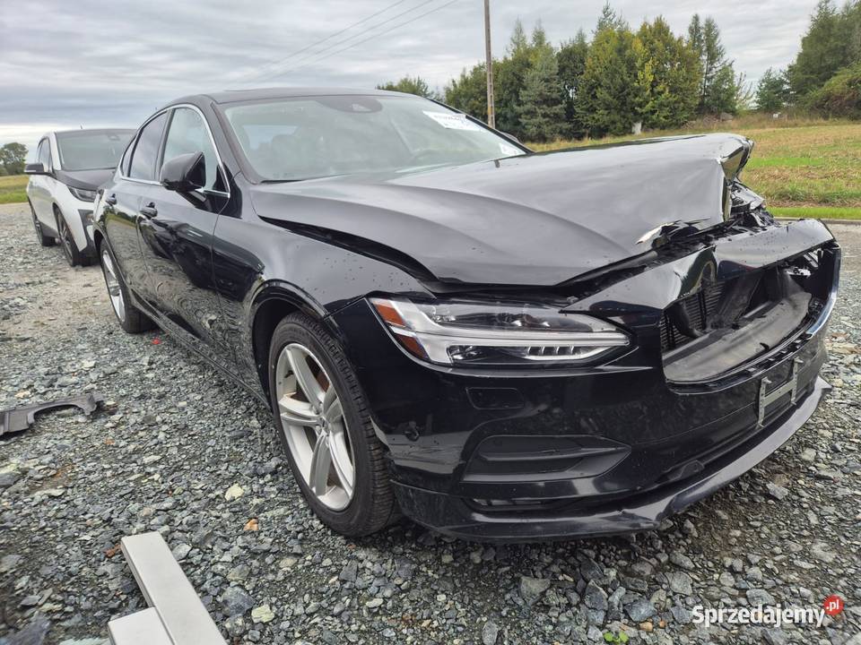 Volvo S90 2017 20 FWD zadbana uderzeniu w uszkodzony Żórawina