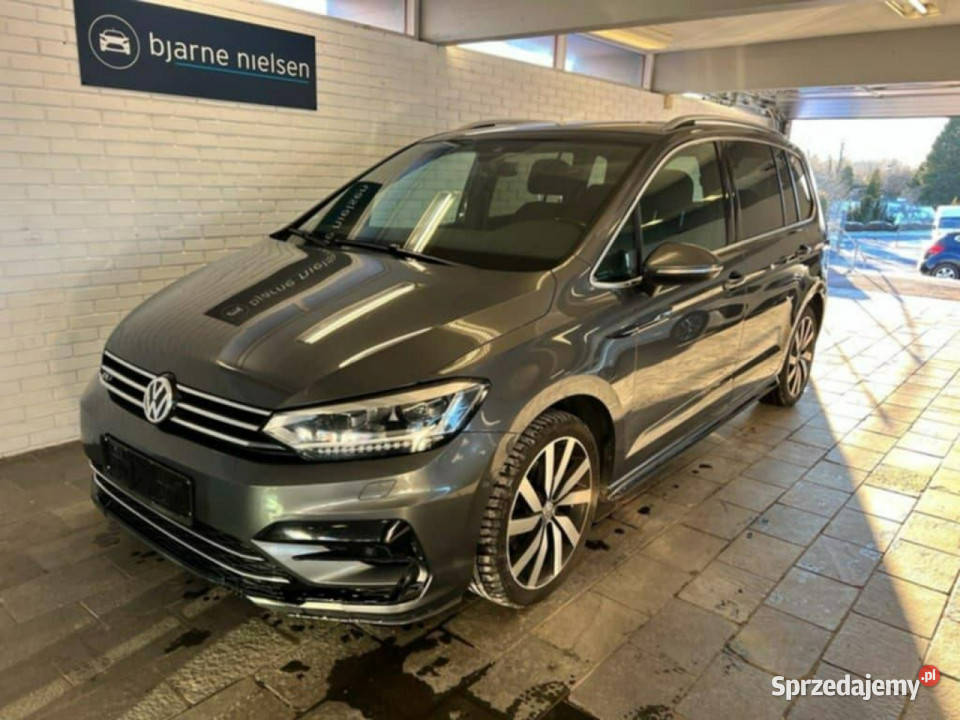 Volkswagen Touran III 2015 2000cm3 Sadlno
