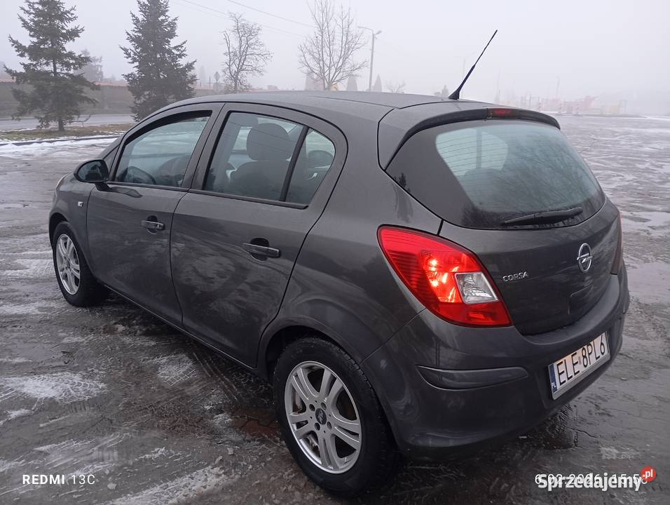 Opel Corsa 2011r 12 Benzyna 85 Stan nieuszkodzony Łódź