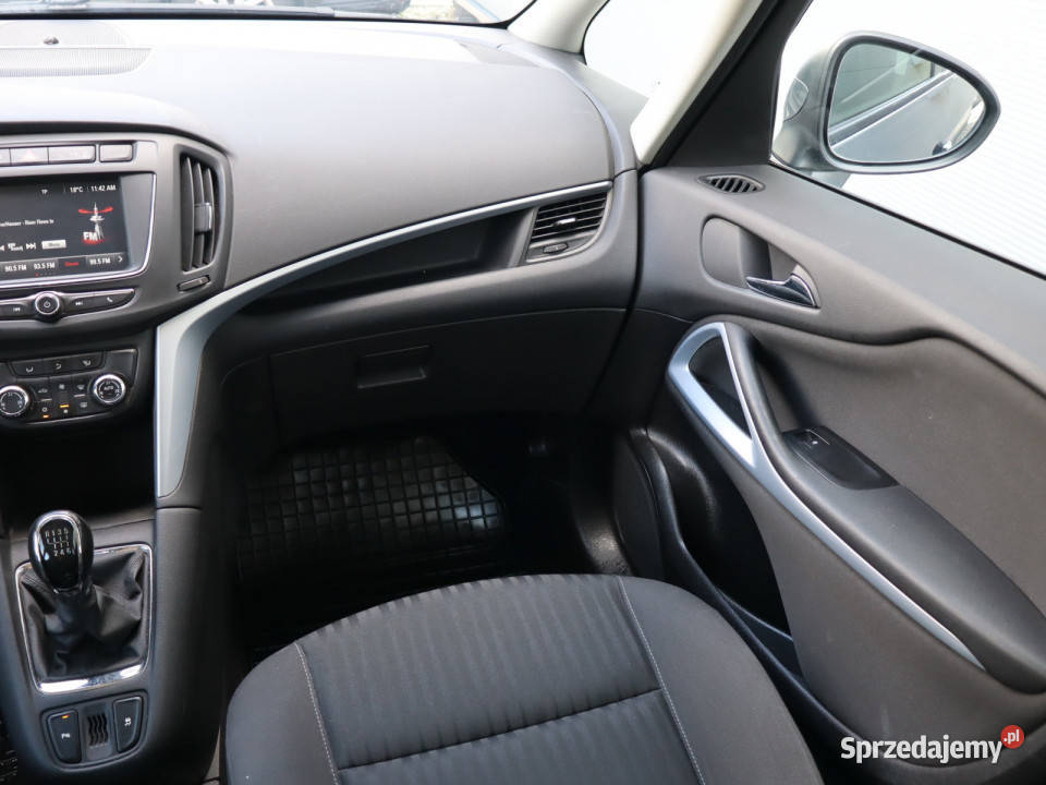 Opel Zafira Tourer 14 Turbo gniazdo USB