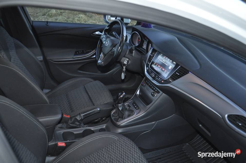 OPEL ASTRA K benzyna bezwypadkowa NAVI 173000km Astra Ostrowiec Świętokrzyski