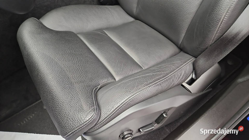 Volvo XC 60 B4 B Plus Dark aut Z Polskiego gniazdo USB mazowieckie