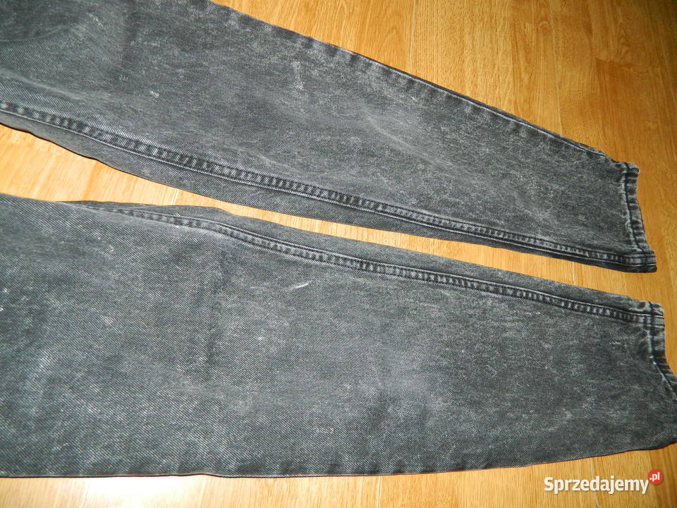 Bershka MOM spodnie jeansowe 32 Spodnie małopolskie Trzebinia
