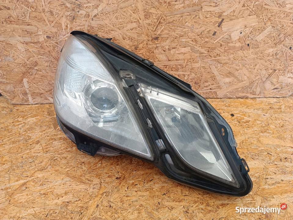 LAMPA PRAWY PRZÓD EU REFLEKTOR A2128208261 Nowy Tomyśl