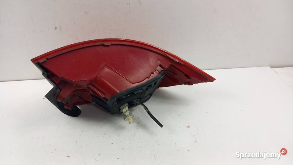 VW PASSAT B7 SEDAN LAMPA TYŁ PRAWA wielkopolskie Zbierkowo