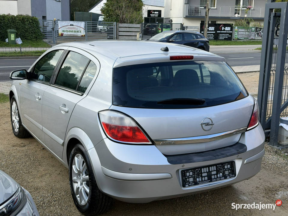 Opel Astra Częstochowa